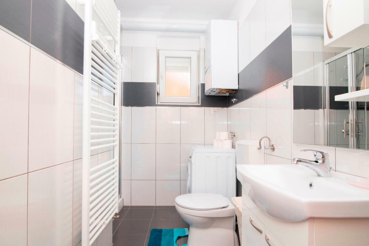 Antonija Apartment Pula Bagian luar foto