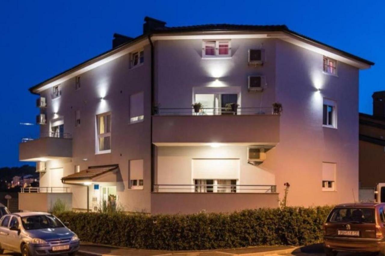 Antonija Apartment Pula Bagian luar foto